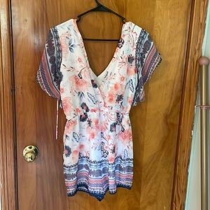 Floral, v-neck romper